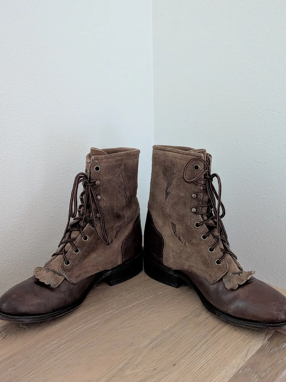 Vintage 80's Leather Southwestern Embroidered Lace Up Fringe Heel Boots - 7.5